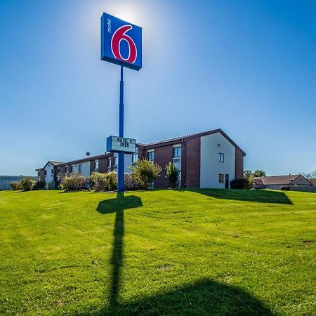 Motel 6-Saukville, WI Eksteriør bilde