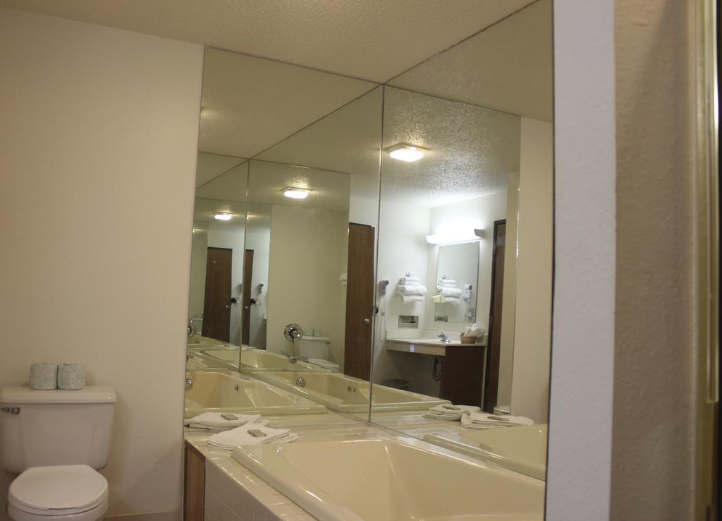 Motel 6-Saukville, WI Eksteriør bilde