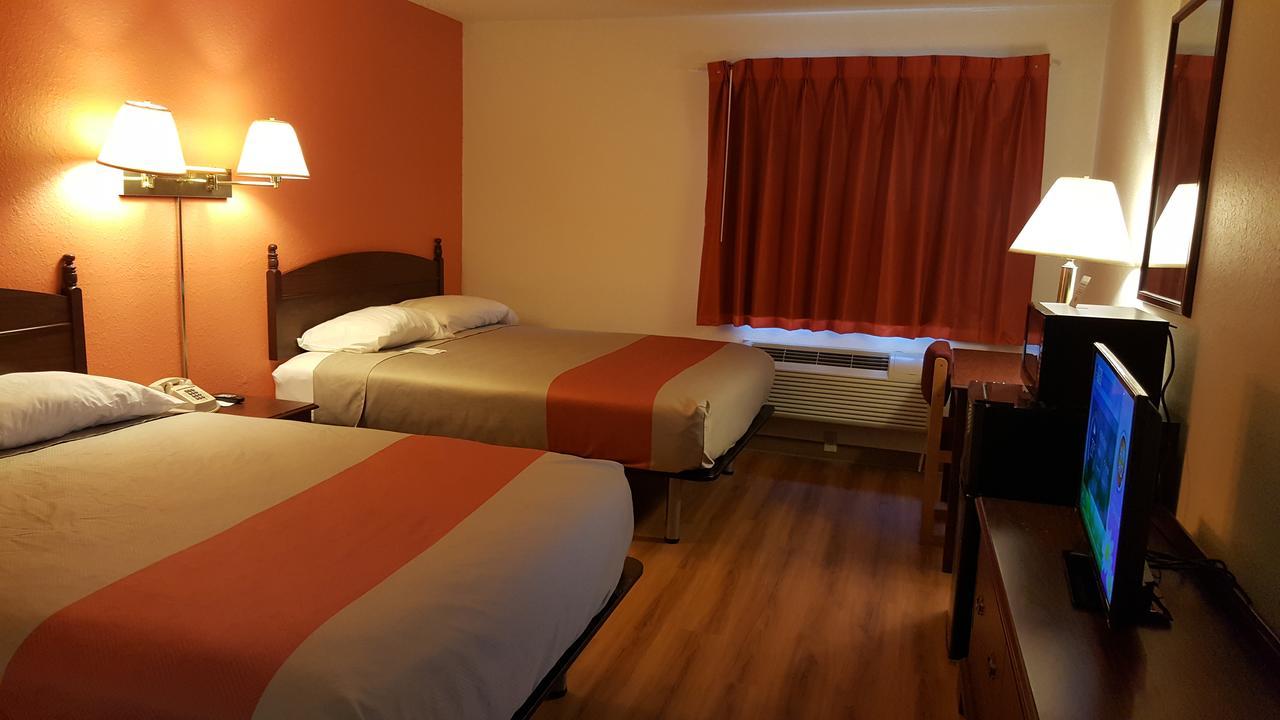 Motel 6-Saukville, WI Eksteriør bilde