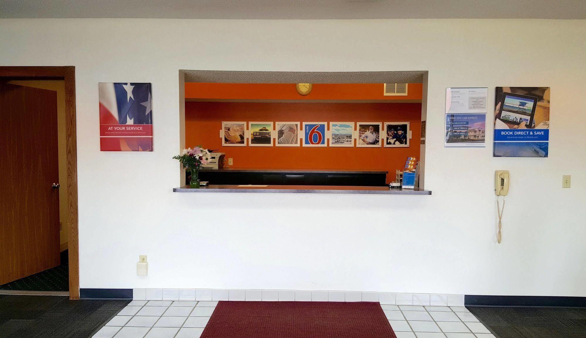 Motel 6-Saukville, WI Eksteriør bilde