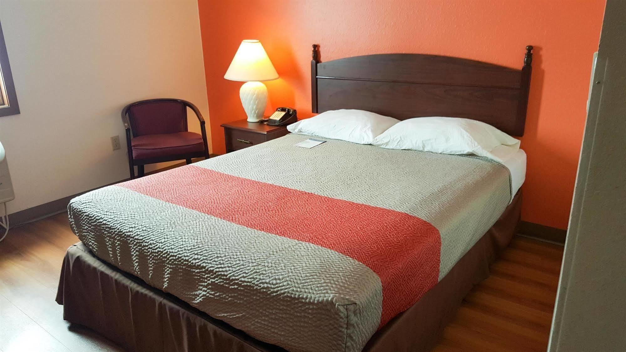 Motel 6-Saukville, WI Eksteriør bilde