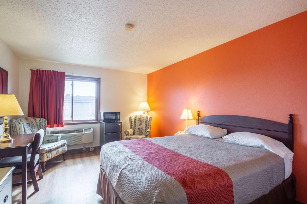 Motel 6-Saukville, WI Eksteriør bilde