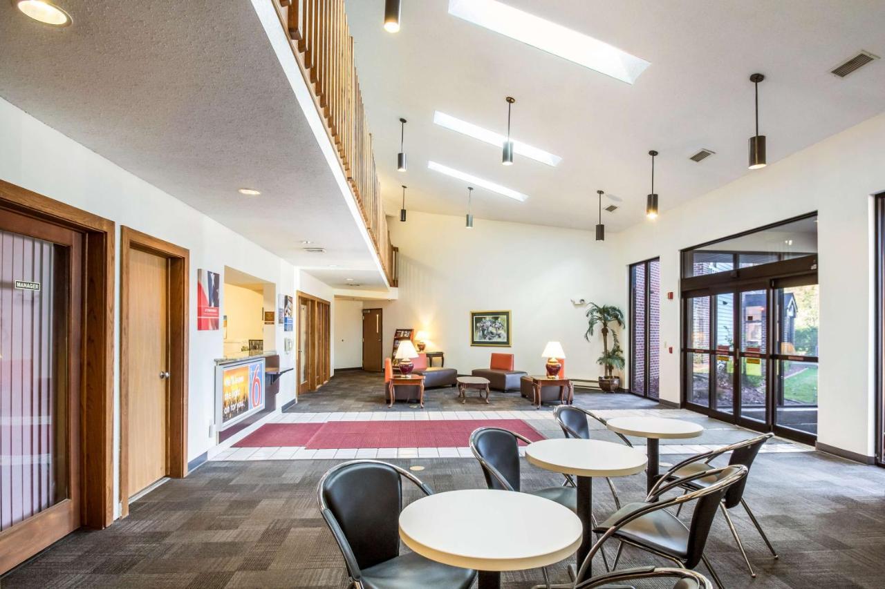 Motel 6-Saukville, WI Eksteriør bilde