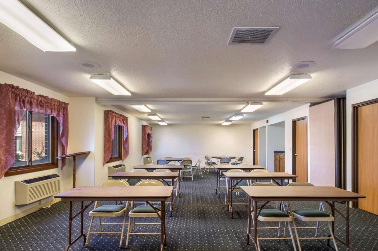 Motel 6-Saukville, WI Eksteriør bilde