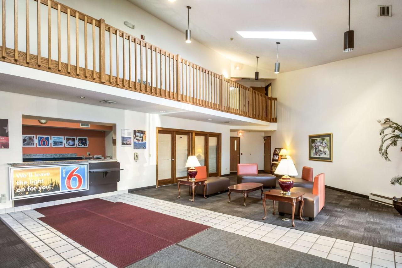 Motel 6-Saukville, WI Eksteriør bilde