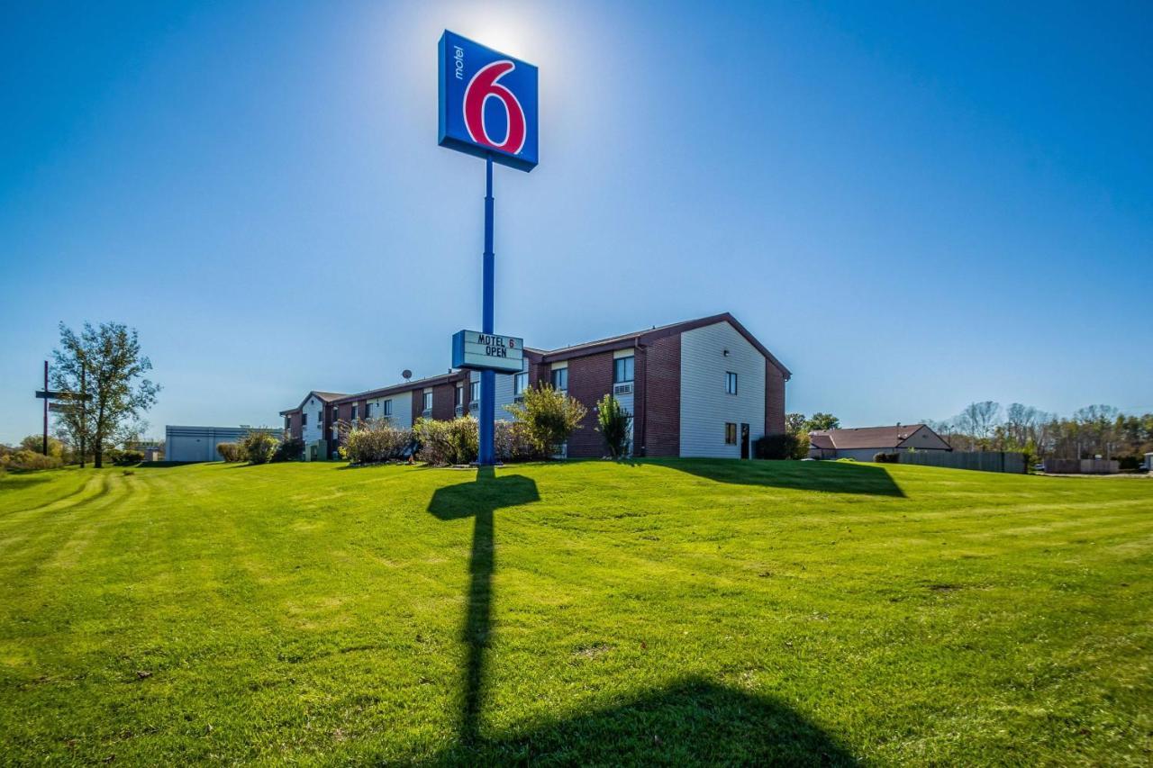 Motel 6-Saukville, WI Eksteriør bilde