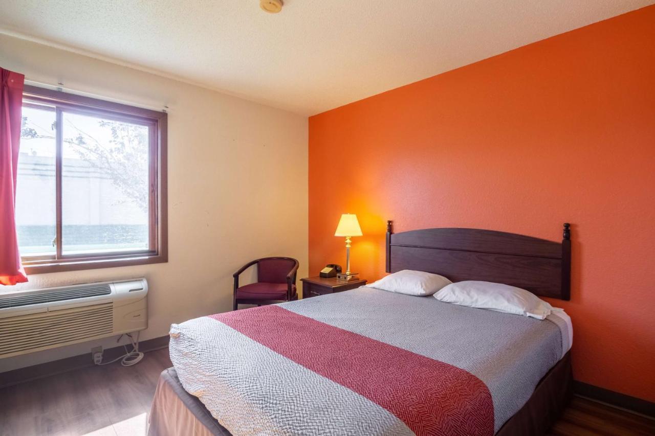 Motel 6-Saukville, WI Eksteriør bilde