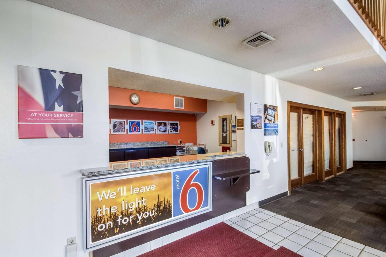 Motel 6-Saukville, WI Eksteriør bilde