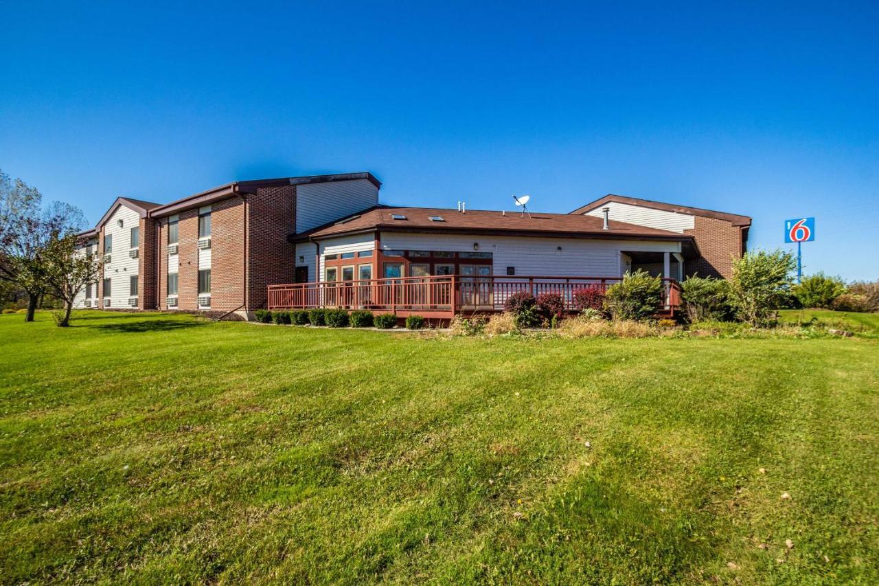 Motel 6-Saukville, WI Eksteriør bilde